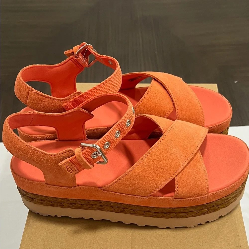 Aubrey Ankle Strap Platform Sandal